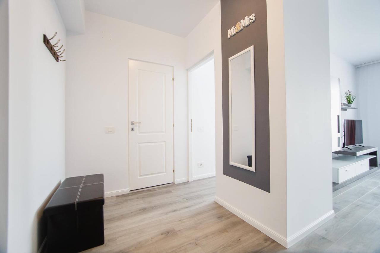Trio Pink Apartamento Oradea Exterior foto