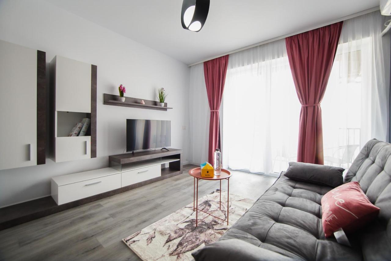 Trio Pink Apartamento Oradea Exterior foto